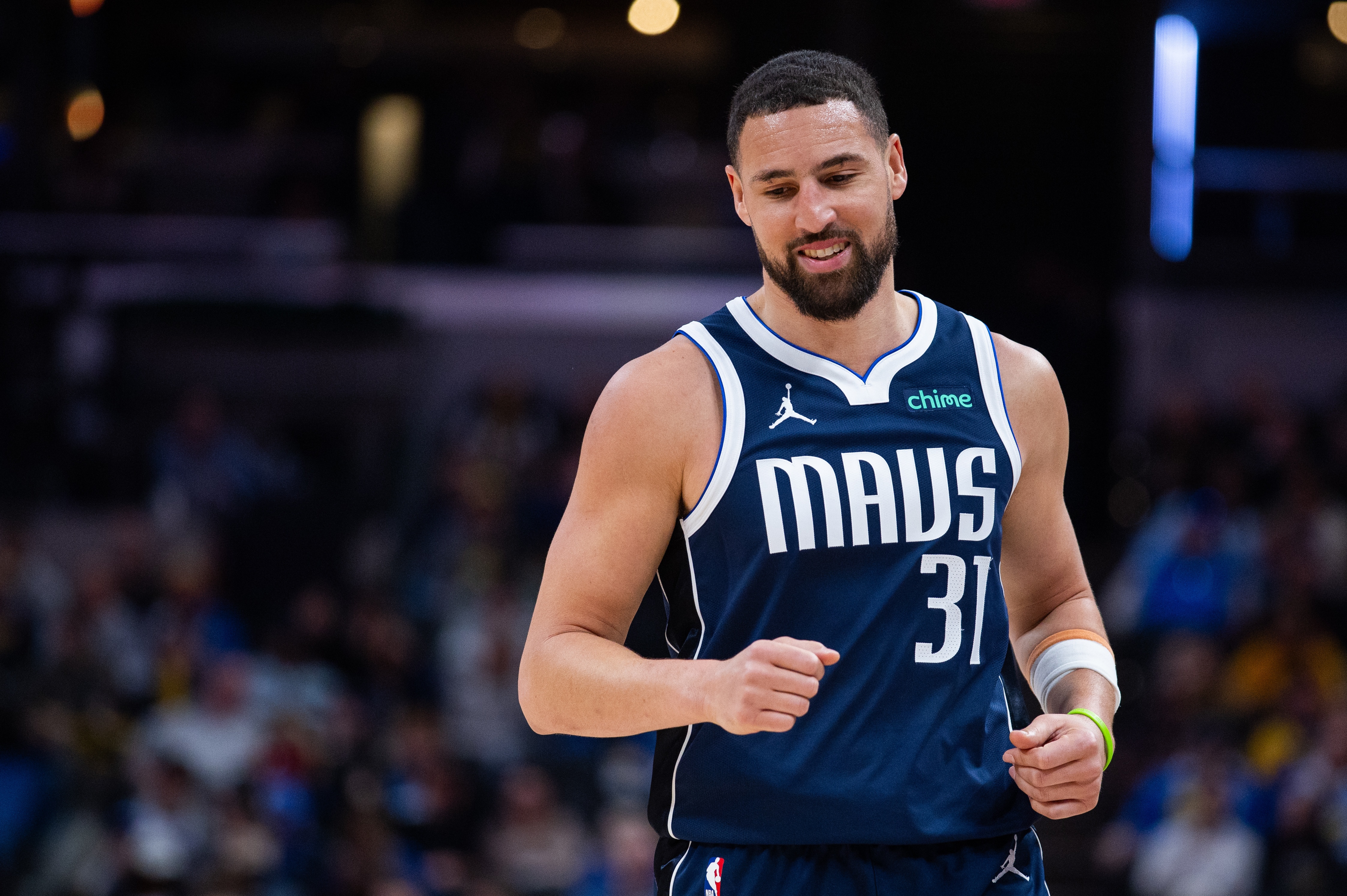 开云官网-尽力局！克莱替补16中8&amp;三分11中5 得到21分1板1助2断